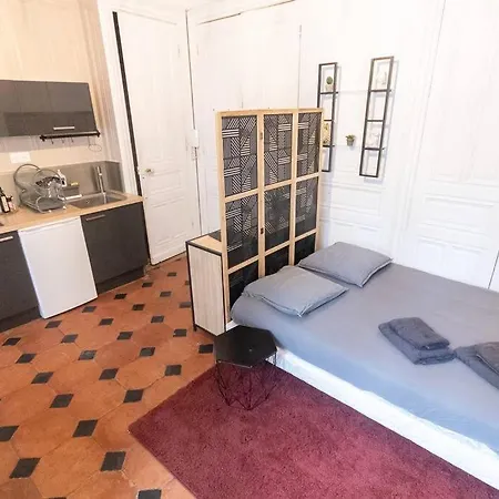 Immeuble L'aristocrate - L'authentique - Bd Carnot Apartman *