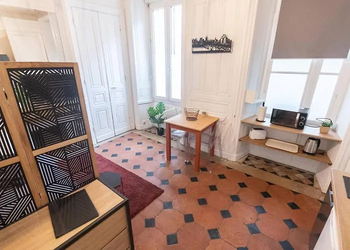 Immeuble L'aristocrate - L'authentique - Bd Carnot Apartmán *